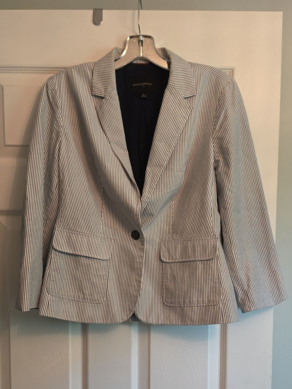Banana Republic seersucker blazer featuring navy and white vertical